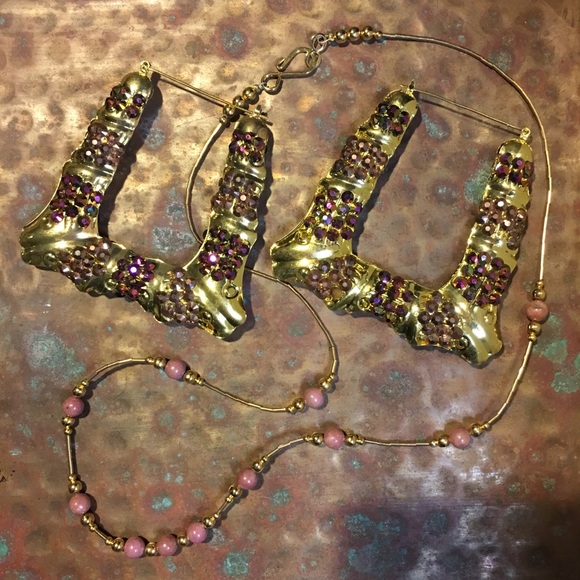 Large Iridescent Door Knocker Earrings w/Necklace - Picture 5 of 6